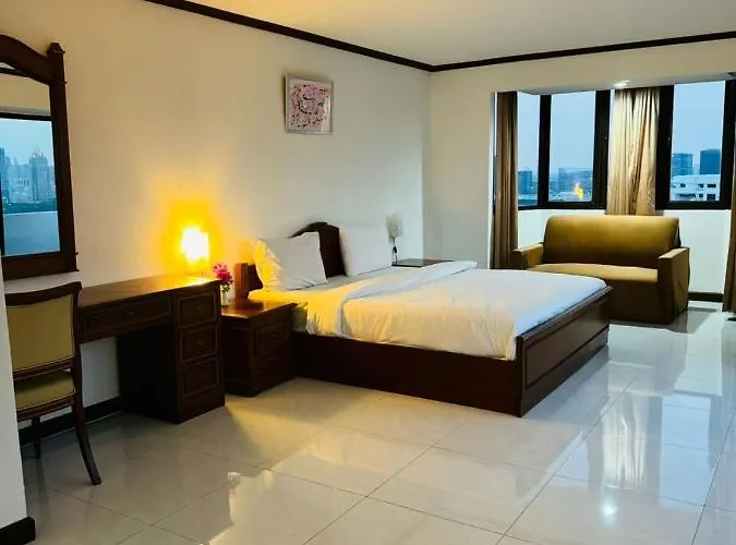 아파트 Affordable Serviced In Nana Omni Tower - Prime Sukhumvit Location