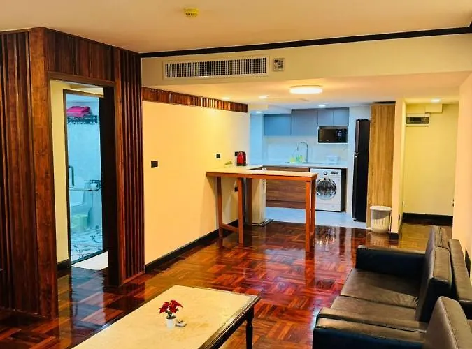Affordable Serviced In Nana Omni Tower - Prime Sukhumvit Location