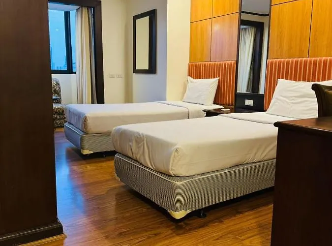 아파트 Affordable Serviced In Nana Omni Tower - Prime Sukhumvit Location *
