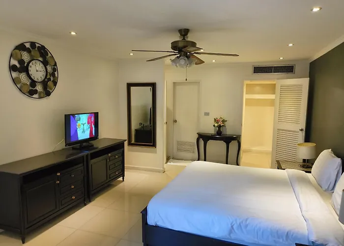 아파트 Affordable Serviced In Nana Omni Tower - Prime Sukhumvit Location 방콕