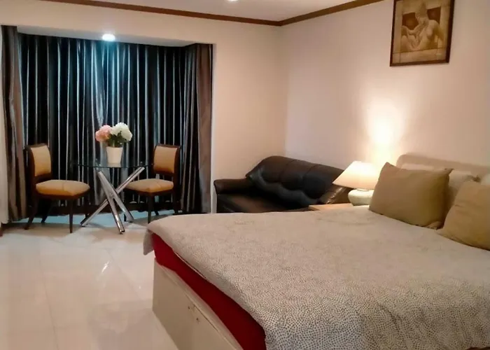 Affordable Serviced In Nana Omni Tower - Prime Sukhumvit Location 방콕