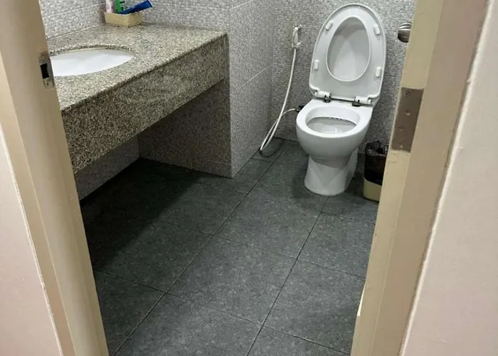 아파트 Affordable Serviced In Nana Omni Tower - Prime Sukhumvit Location 방콕