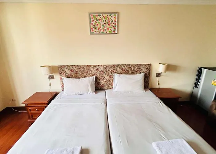 아파트 Affordable Serviced In Nana Omni Tower - Prime Sukhumvit Location